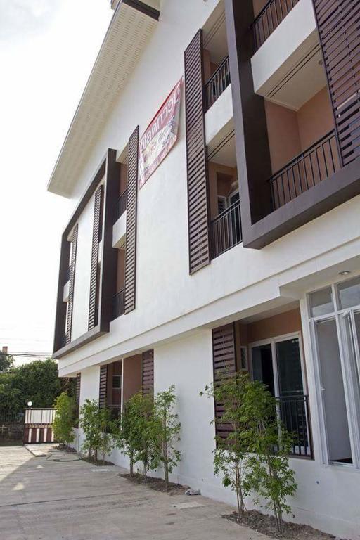 Field Town Apartment Nakhonnajok Kültér fotó